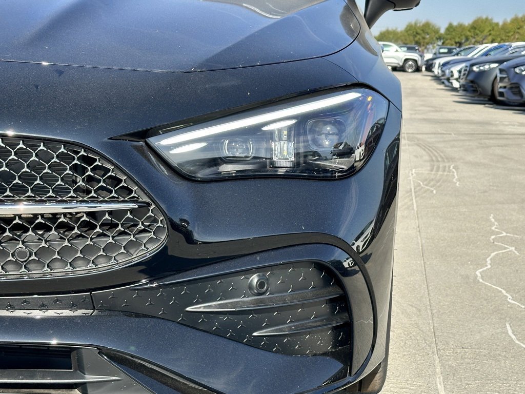 Used 2024 Mercedes-Benz CLE 300 4MATIC Cabriolet image 8