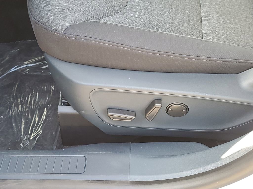 New 2025 Ford Maverick XLT w/ XLT Luxury Package image 25