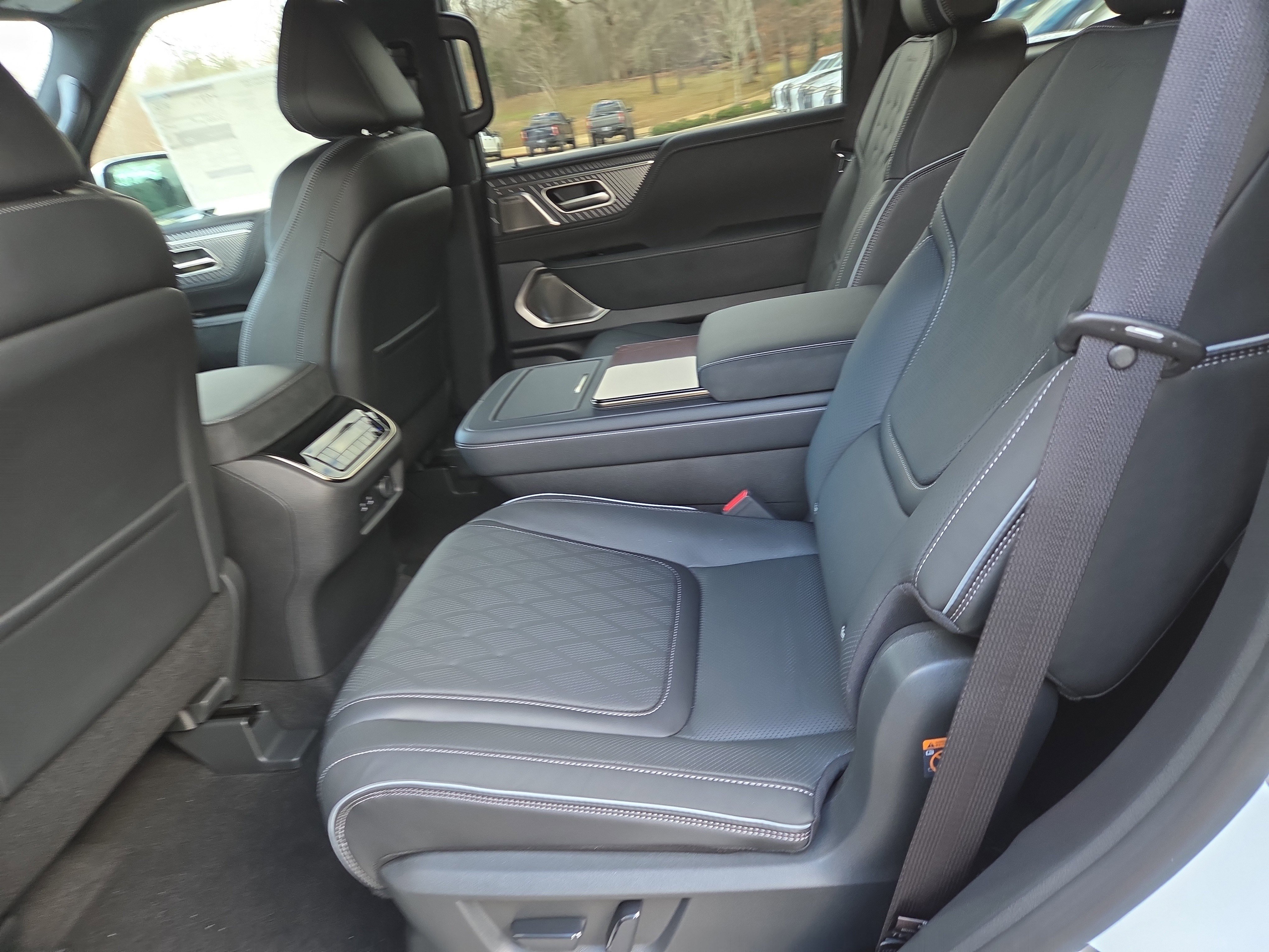 New 2026 INFINITI QX80 Autograph w/ Premium Cargo Package image 6