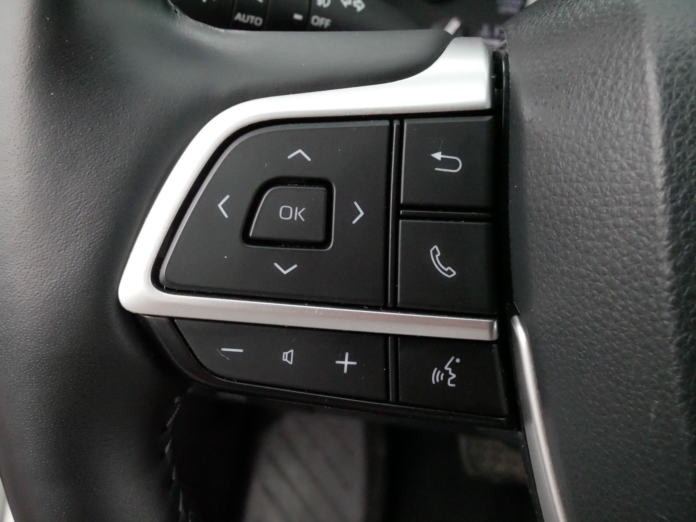 Used 2022 Toyota Highlander Limited AWD/4WD image 27