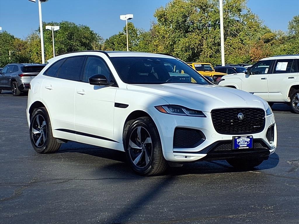 Used 2025 Jaguar F-PACE R-Dynamic S image 2