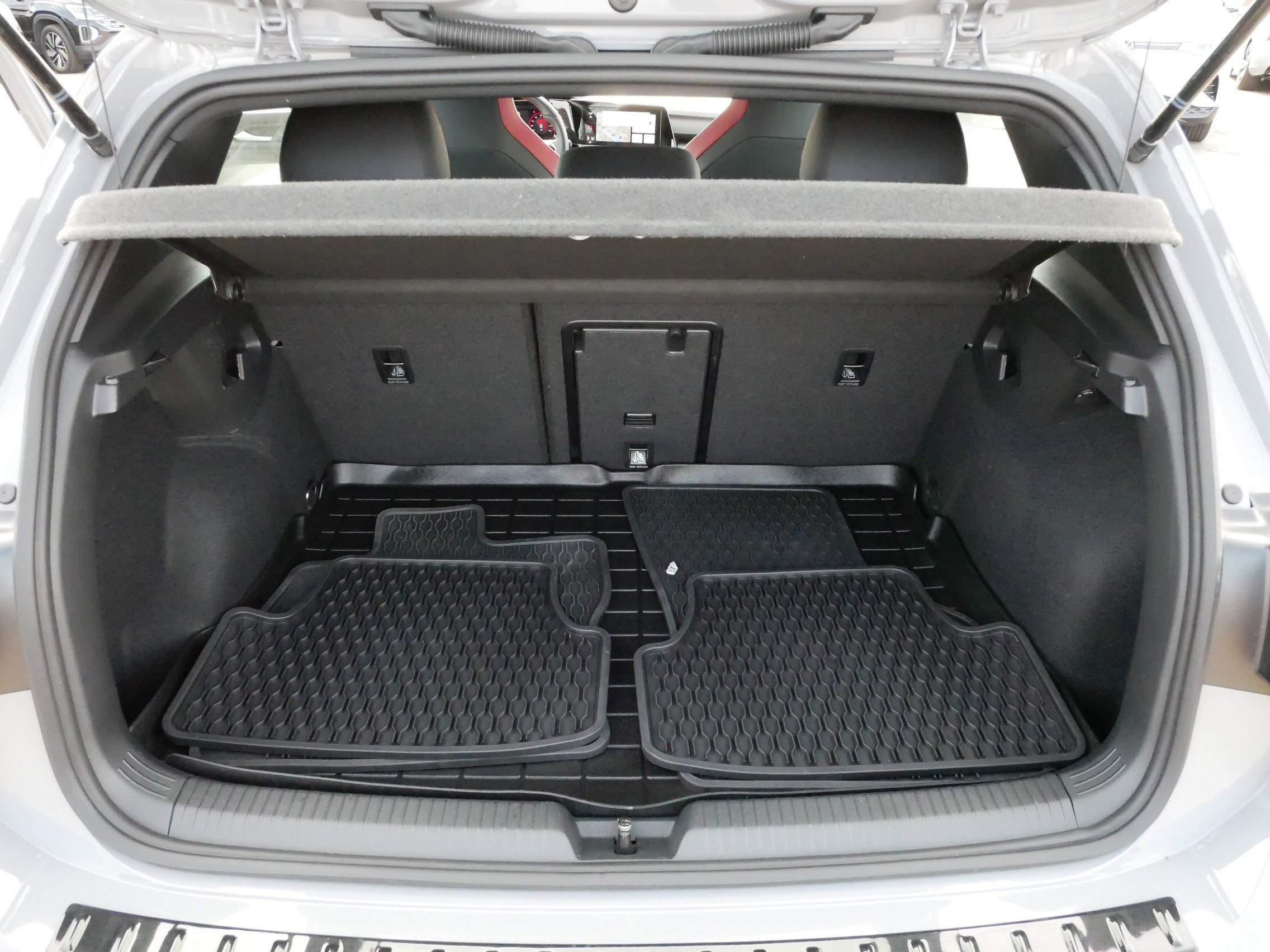 Certified 2024 Volkswagen GTI SE w/ SE Leather Seats Package FWD image 18