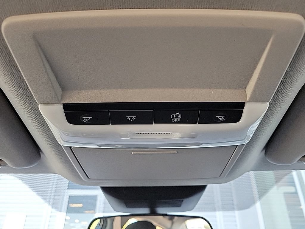 Certified 2024 Nissan Sentra SR FWD image 29