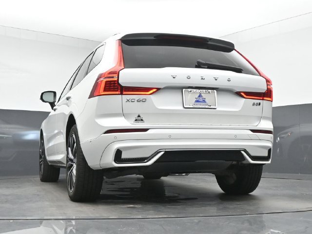 Used 2024 Volvo XC60 B5 Plus w/ Protection Package Premier AWD/4WD image 15