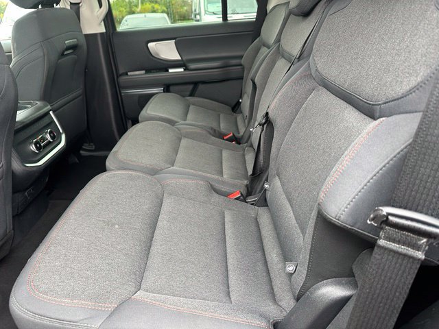 Used 2025 Ford Expedition Active AWD/4WD image 13