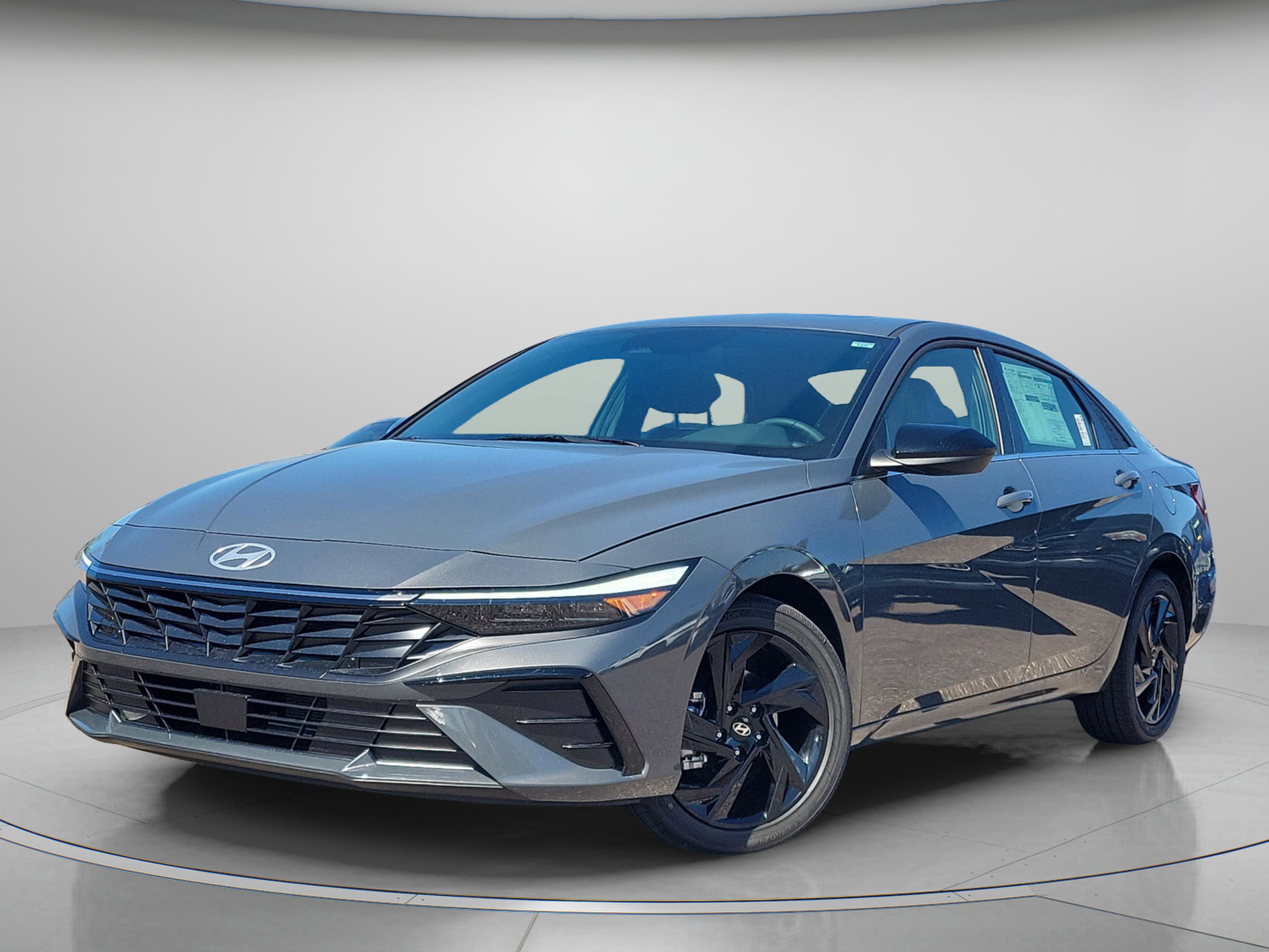 New 2026 Hyundai Elantra SEL Sport image 2