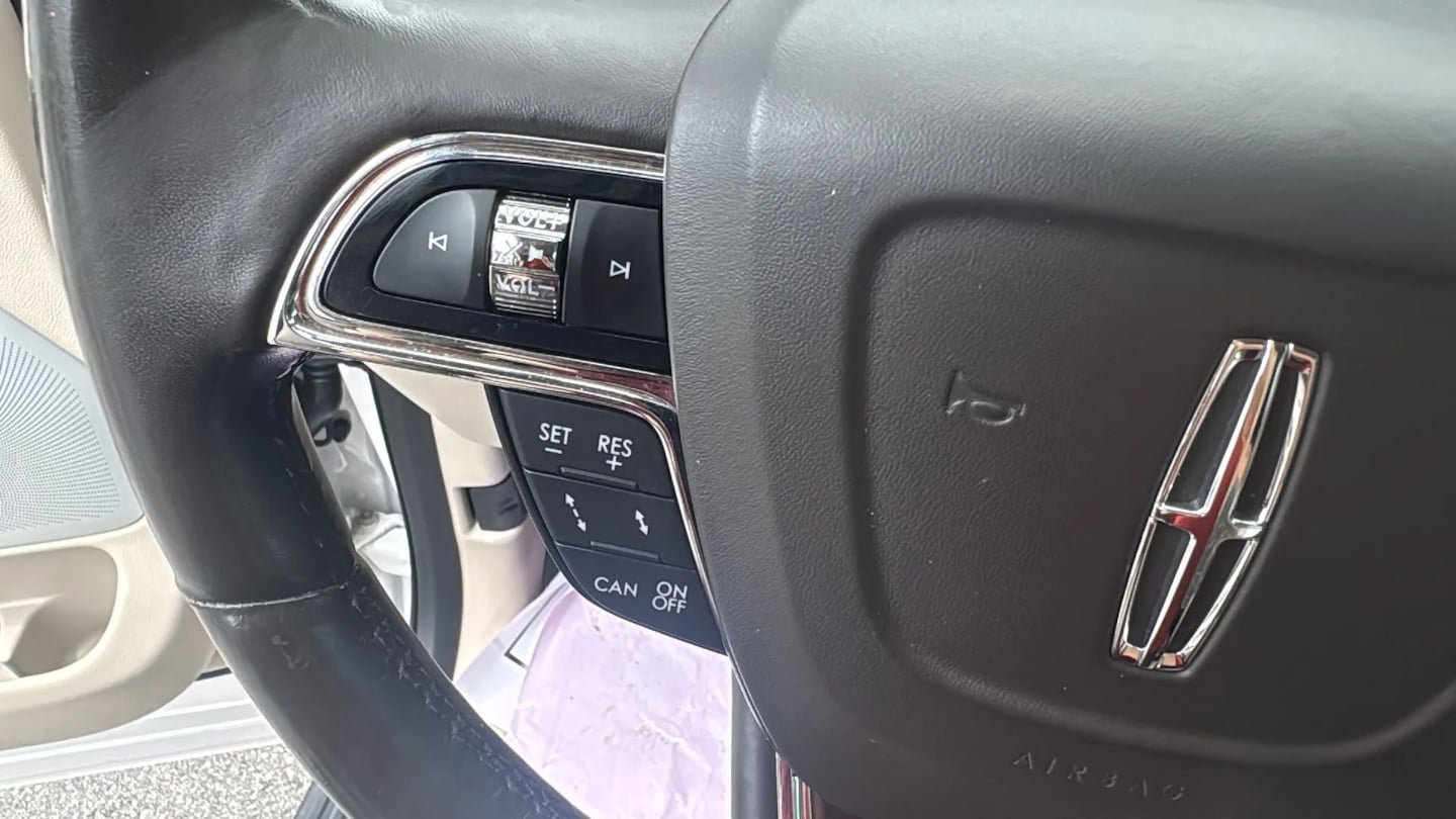 Used 2019 Lincoln Navigator Reserve AWD/4WD image 13