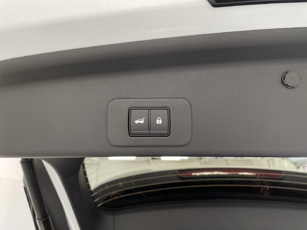 Certified 2025 Nissan Murano SL w/ Cargo Package AWD/4WD image 19