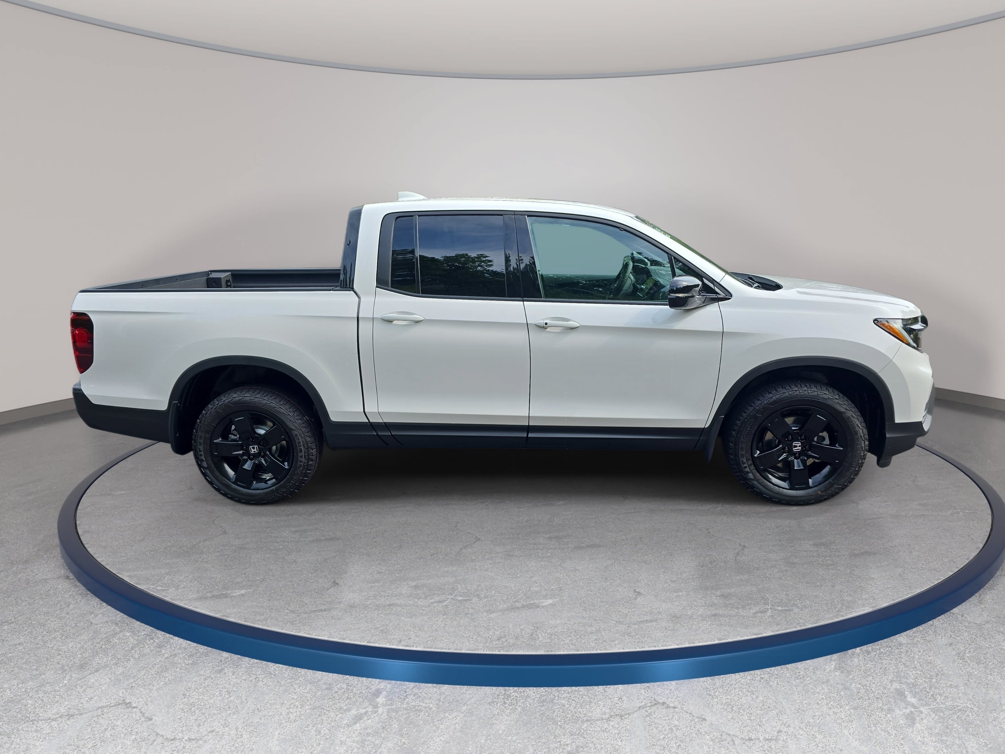New 2026 Honda Ridgeline Black Edition image 4