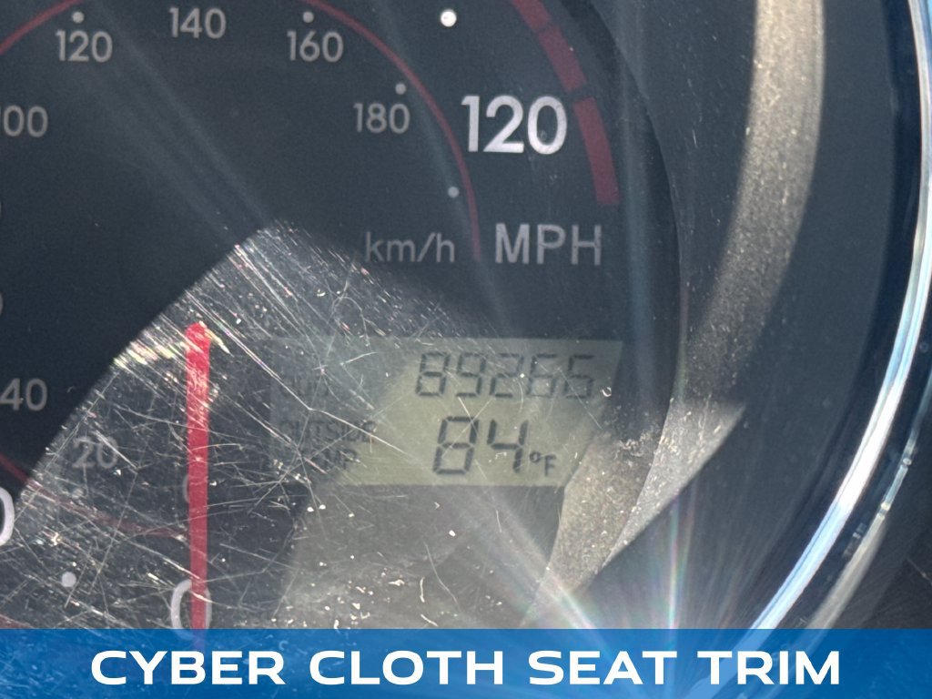 Used 2007 Pontiac Vibe w/ Preferred Package FWD image 17