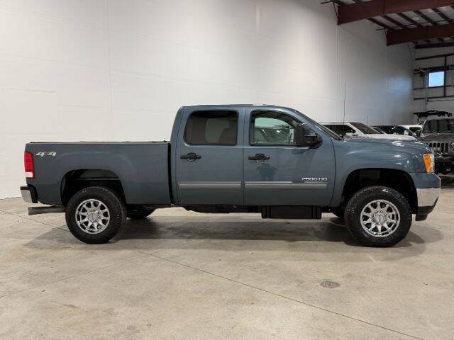 Used 2013 GMC Sierra 2500 SLE w/ SLE Preferred Package AWD/4WD image 7