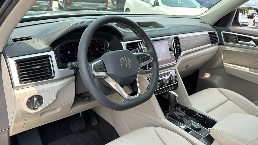Used 2022 Volkswagen Atlas SE w/ Black Wheel Package AWD/4WD image 29