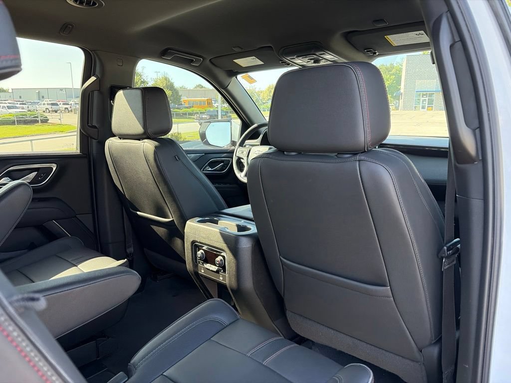 Used 2024 Chevrolet Suburban RST w/ Luxury Package AWD/4WD image 36
