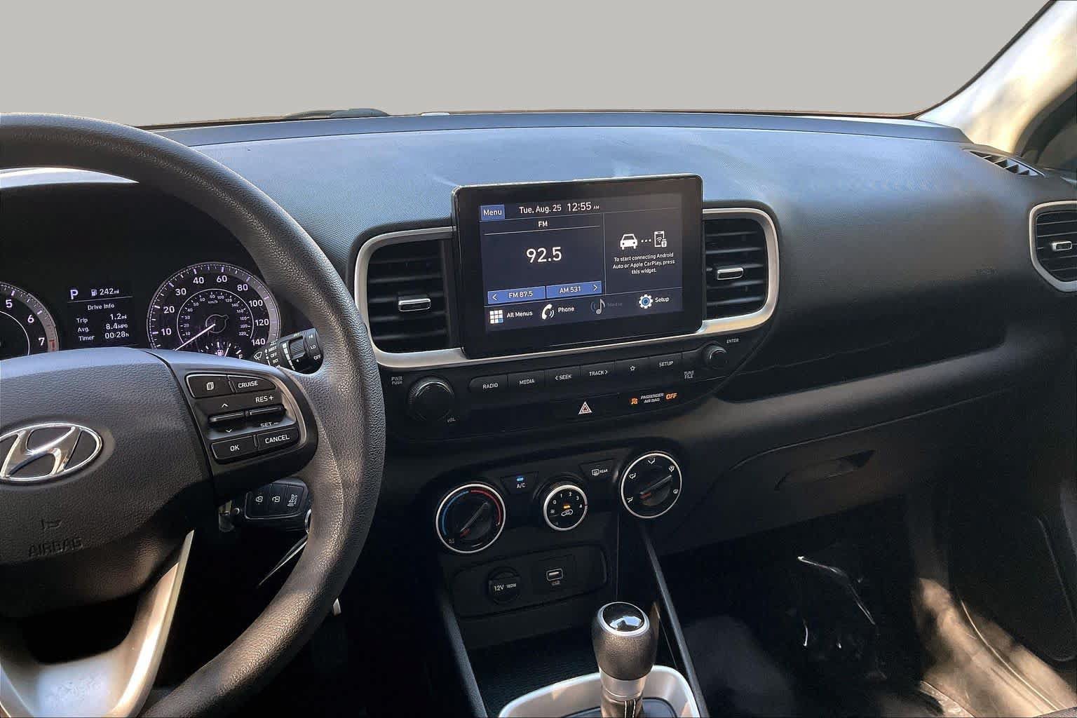Used 2021 Hyundai Venue SE FWD image 7