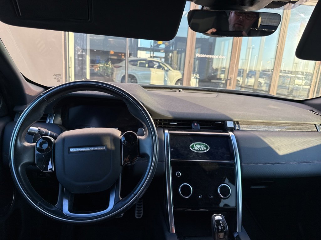 Used 2020 Land Rover Discovery Sport SE R-Dynamic image 10