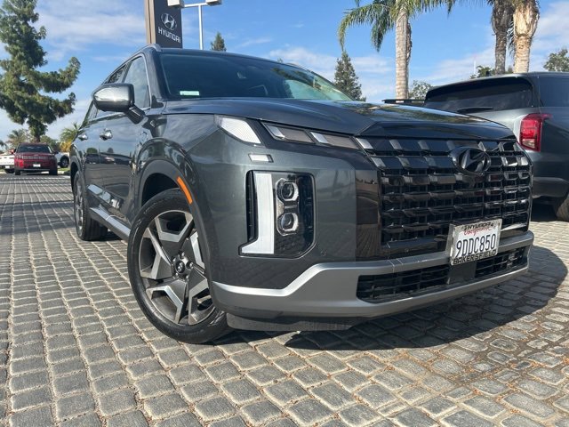 Used 2023 Hyundai Palisade Limited w/ Cargo Package