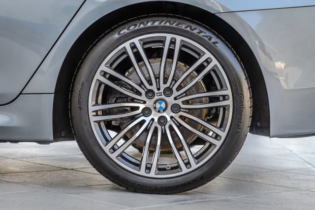 Used 2018 BMW 540i w/ M Sport Package RWD image 14