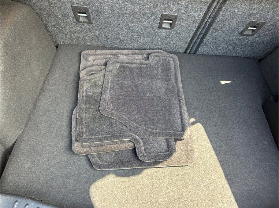 Used 2015 Ford Focus Titanium FWD image 41