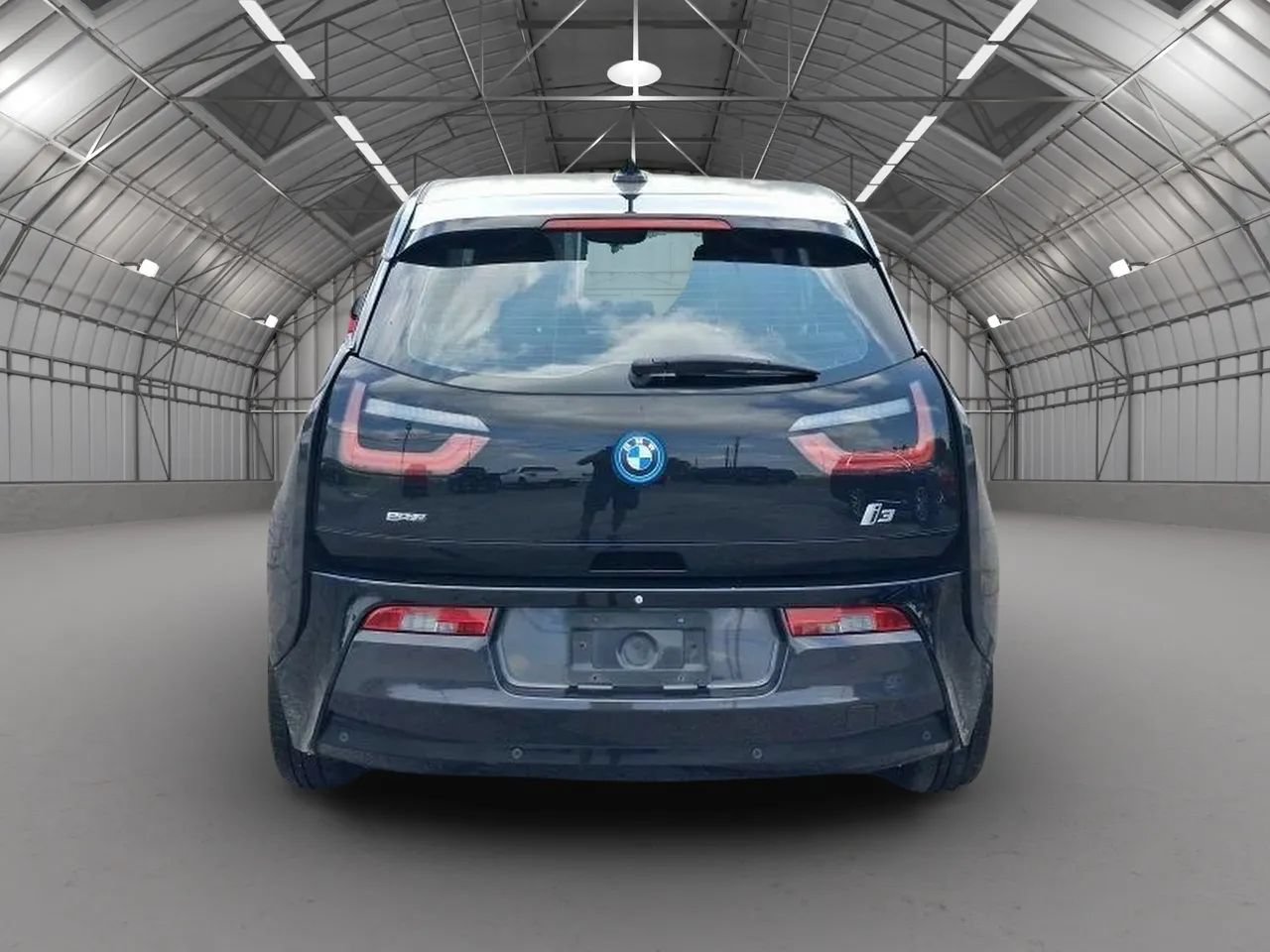 Used 2014 BMW i3 w/ Range Extender RWD image 4