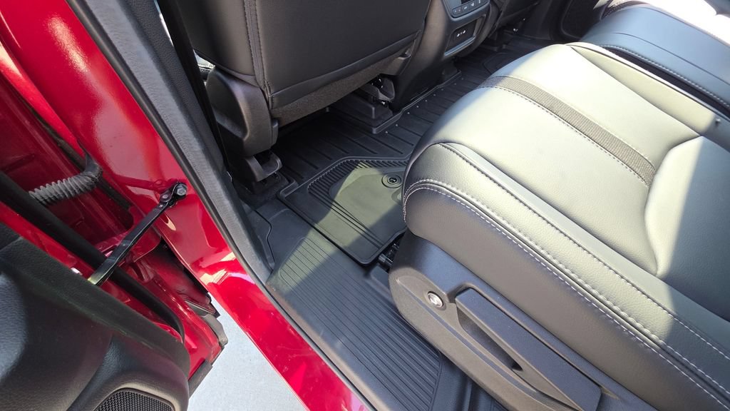 Certified 2025 Honda Pilot Touring image 20