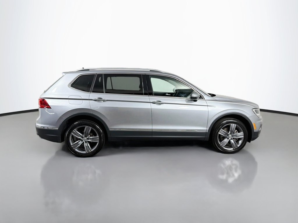Used 2020 Volkswagen Tiguan SEL AWD/4WD image 4