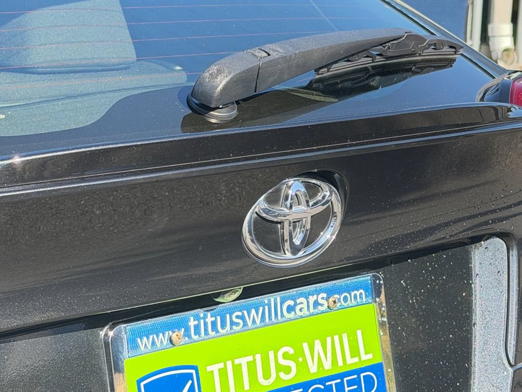 Used 2019 Toyota C-HR XLE FWD image 34