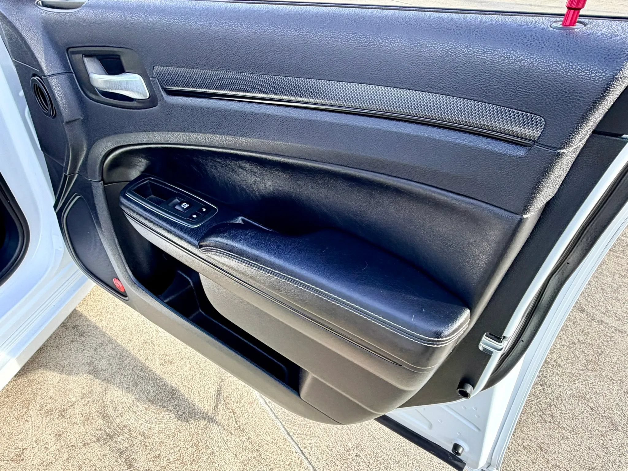 Used 2013 Chrysler 300 S RWD image 33