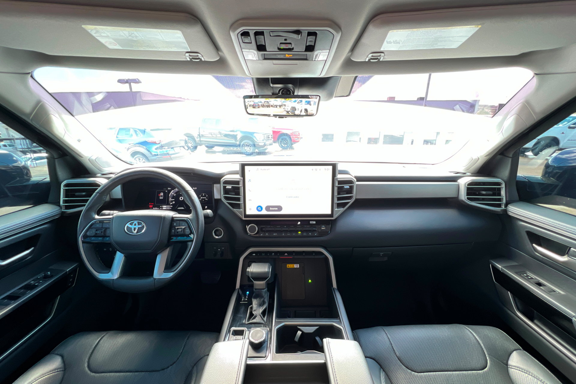 Used 2024 Toyota Tundra Limited AWD/4WD image 10