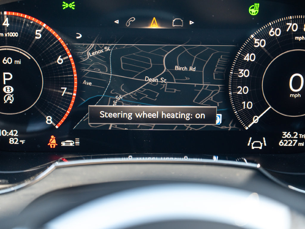 Used 2024 Bentley Bentayga Extended Wheelbase AWD/4WD image 15