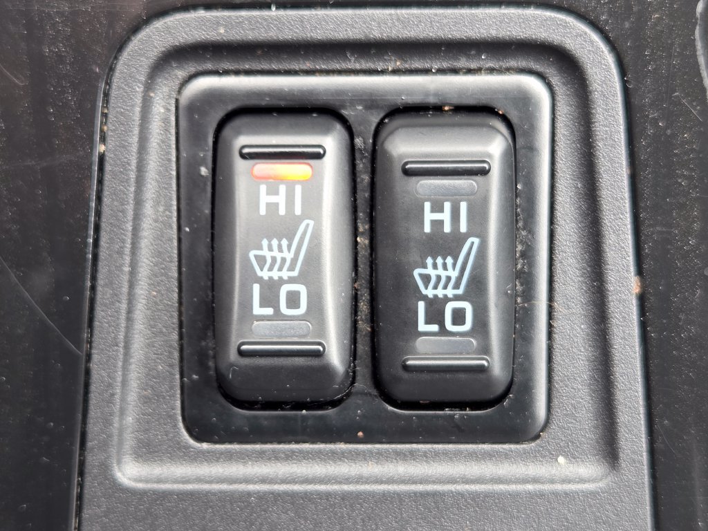 Used 2018 Mitsubishi Outlander 4WD Plug-In Hybrid image 6