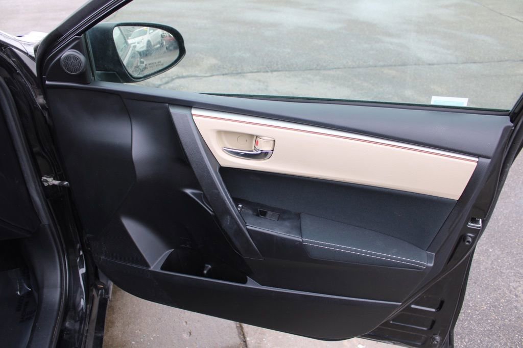 Used 2014 Toyota Corolla LE image 20