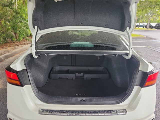 Certified 2022 Nissan Altima 2.5 SR w/ Midnight Edition Package FWD image 13