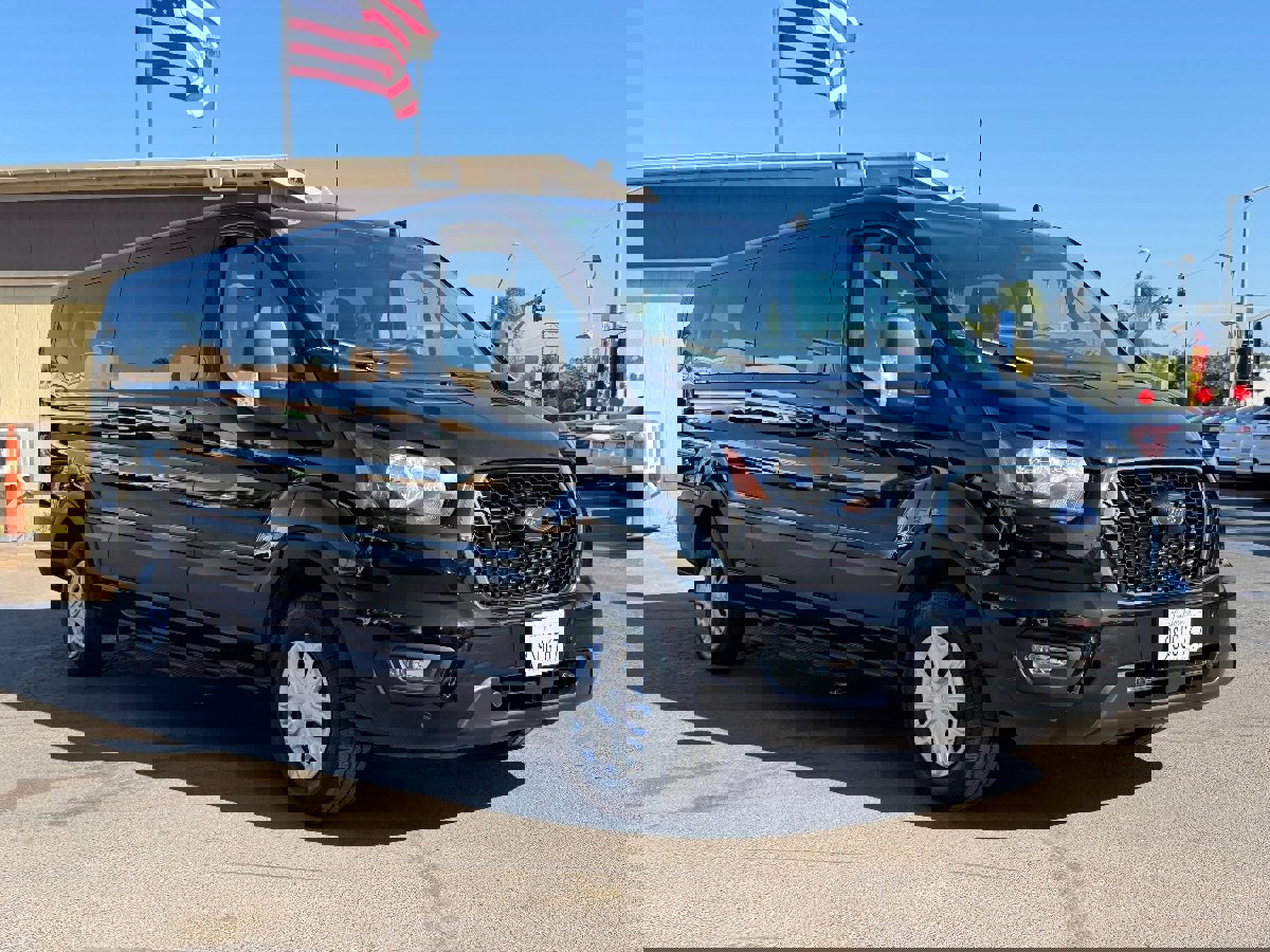 Used 2025 Ford Transit 350 XLT image 4