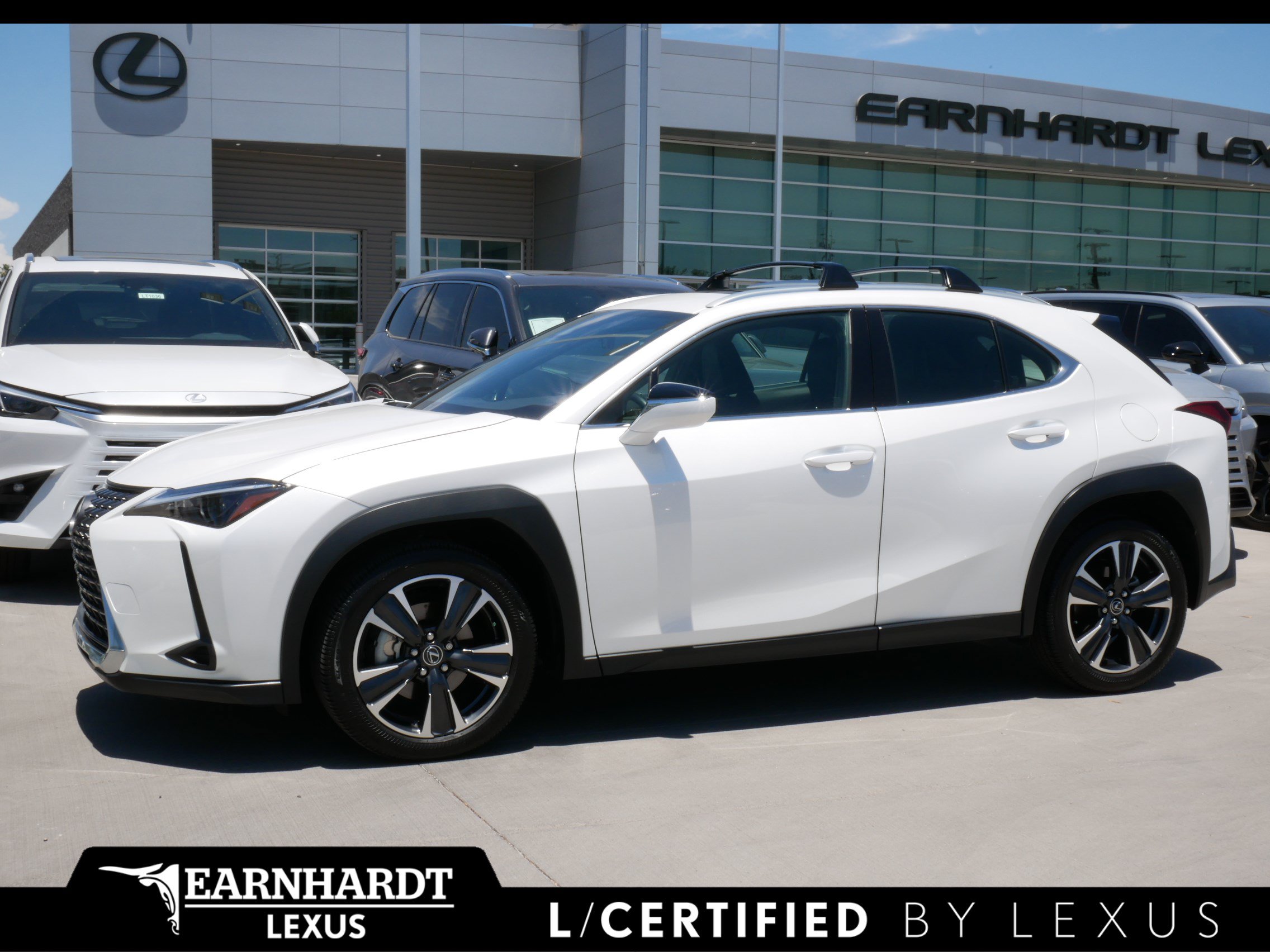 Used 2025 Lexus UX 300h FWD w/ Accessory Package (Z2) image 1