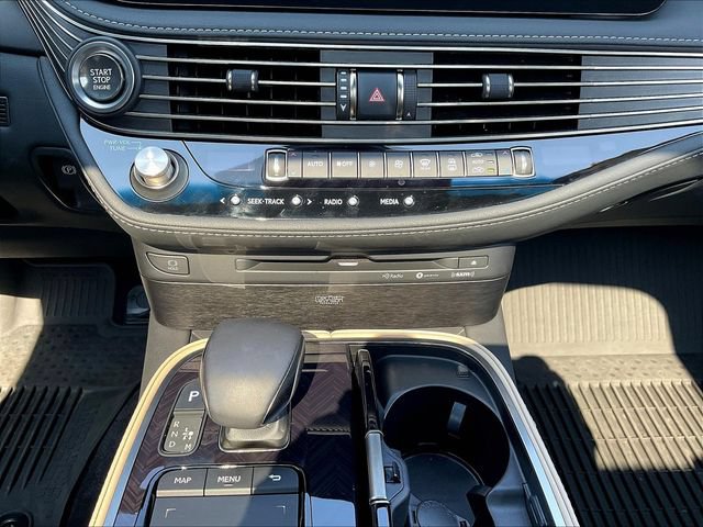 Used 2022 Lexus LS 500 AWD w/ Interior Upgrade Package image 17