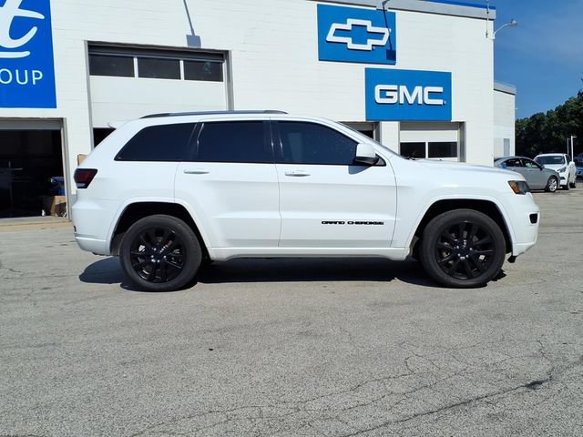 Used 2021 Jeep Grand Cherokee Altitude AWD/4WD image 12