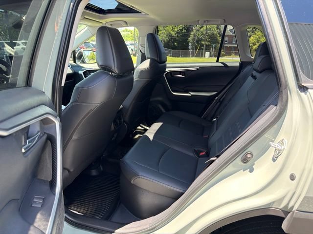 Used 2023 Toyota RAV4 XLE Premium AWD/4WD image 16