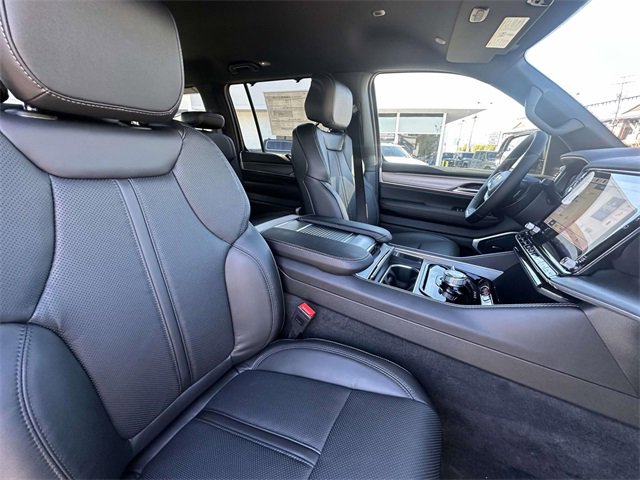New 2025 Jeep Wagoneer 4WD image 34