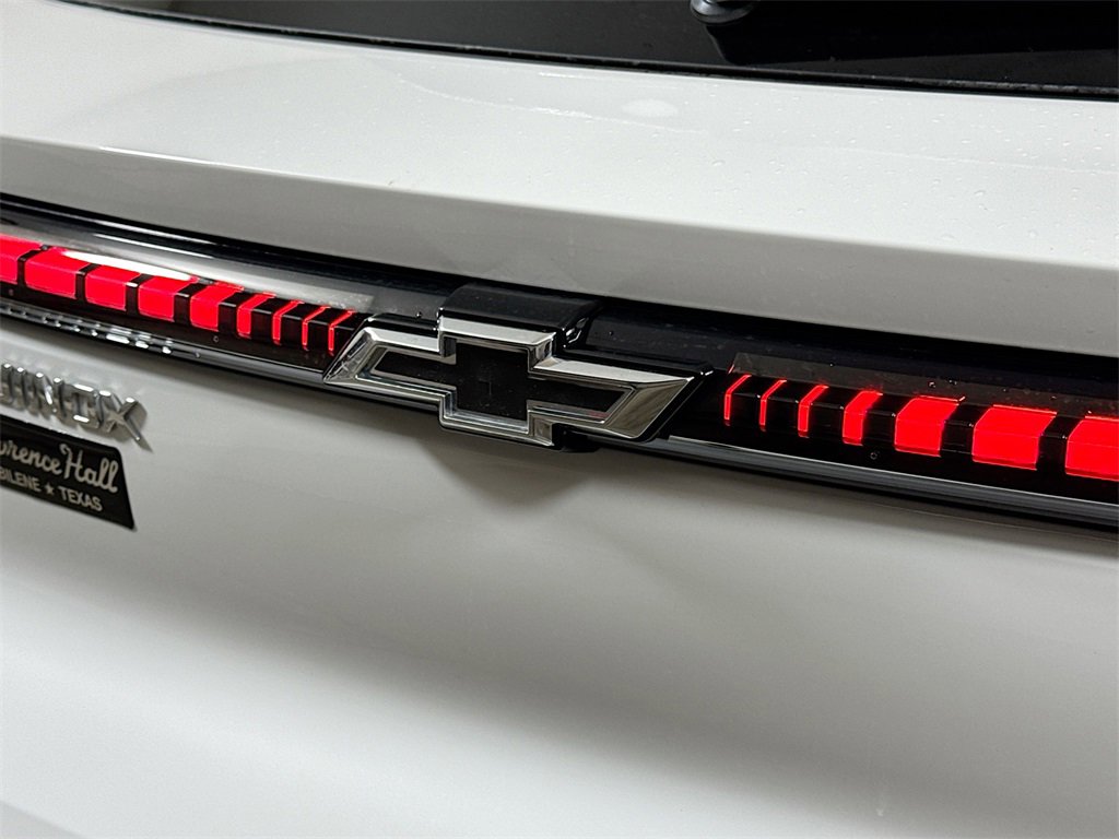 New 2025 Chevrolet Equinox EV LT w/ Convenience Package II image 18