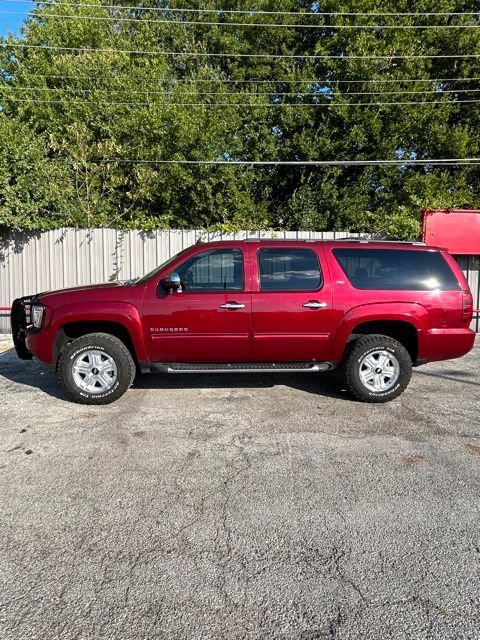 Used 2010 Chevrolet Suburban LT AWD/4WD image 5