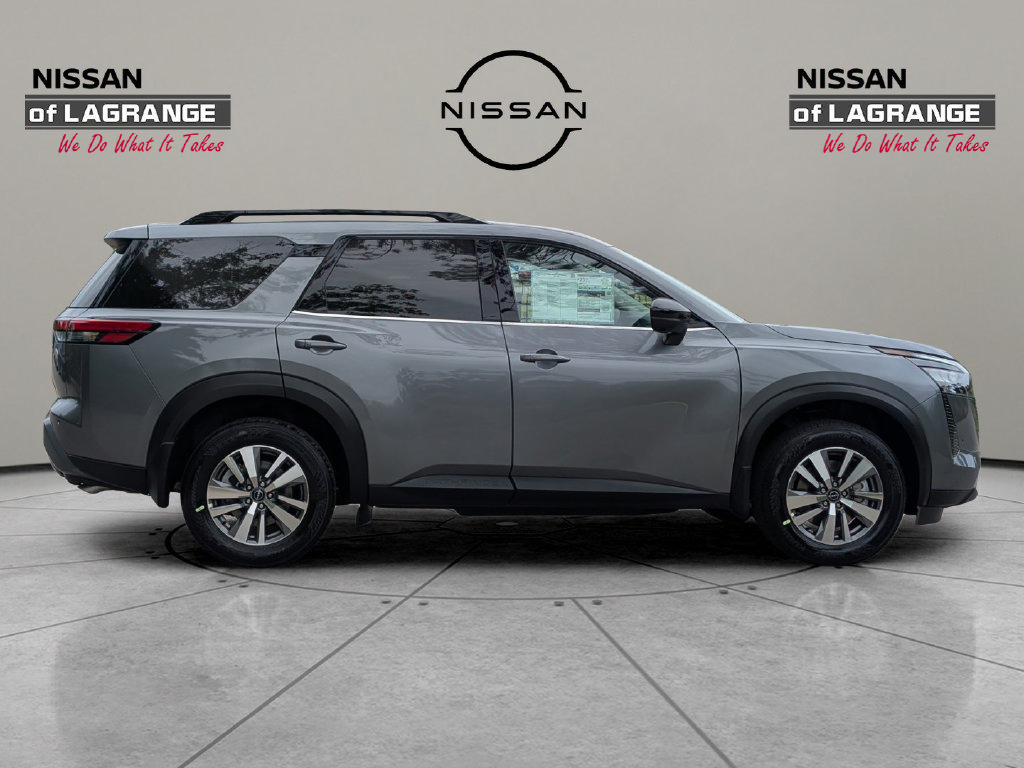 New 2026 Nissan Pathfinder SL w/ Cargo Package FWD image 4