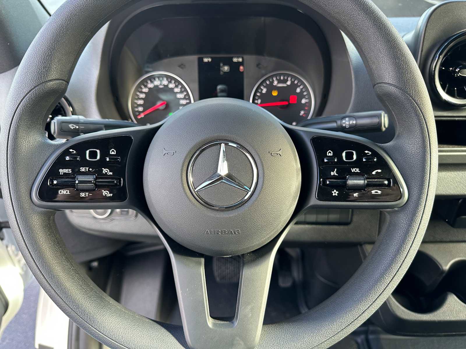 Used 2023 Mercedes-Benz Sprinter 1500 image 24