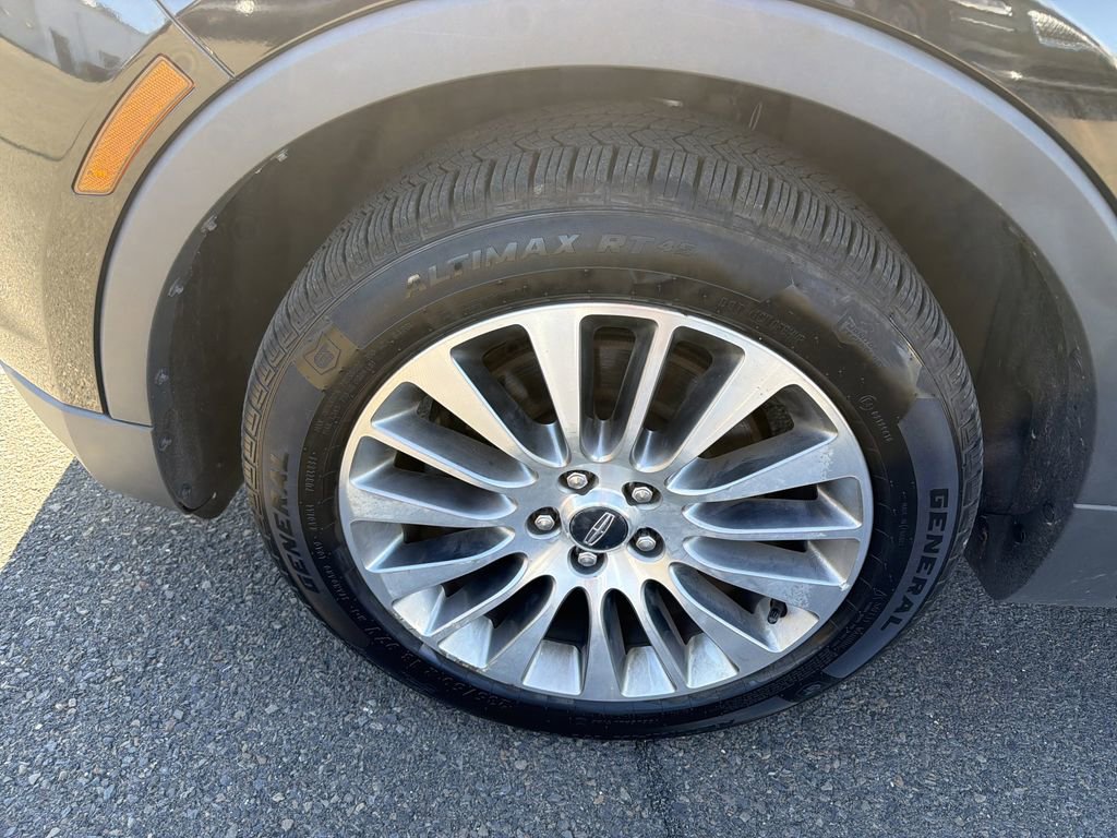 Used 2017 Lincoln MKC Reserve w/ Lincoln MKC Climate Package image 30