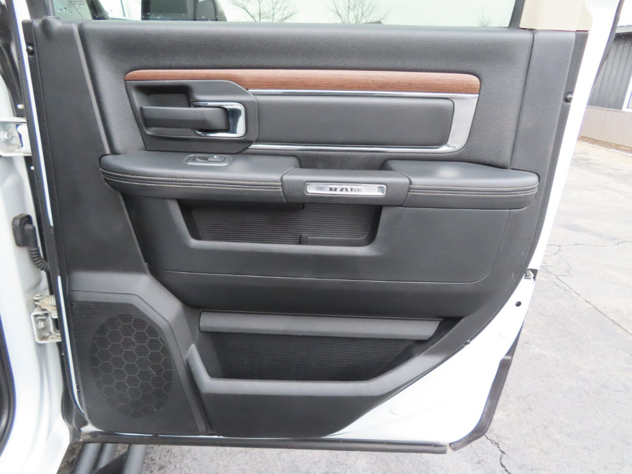 Used 2016 RAM 2500 Tradesman w/ Chrome Appearance Group image 44