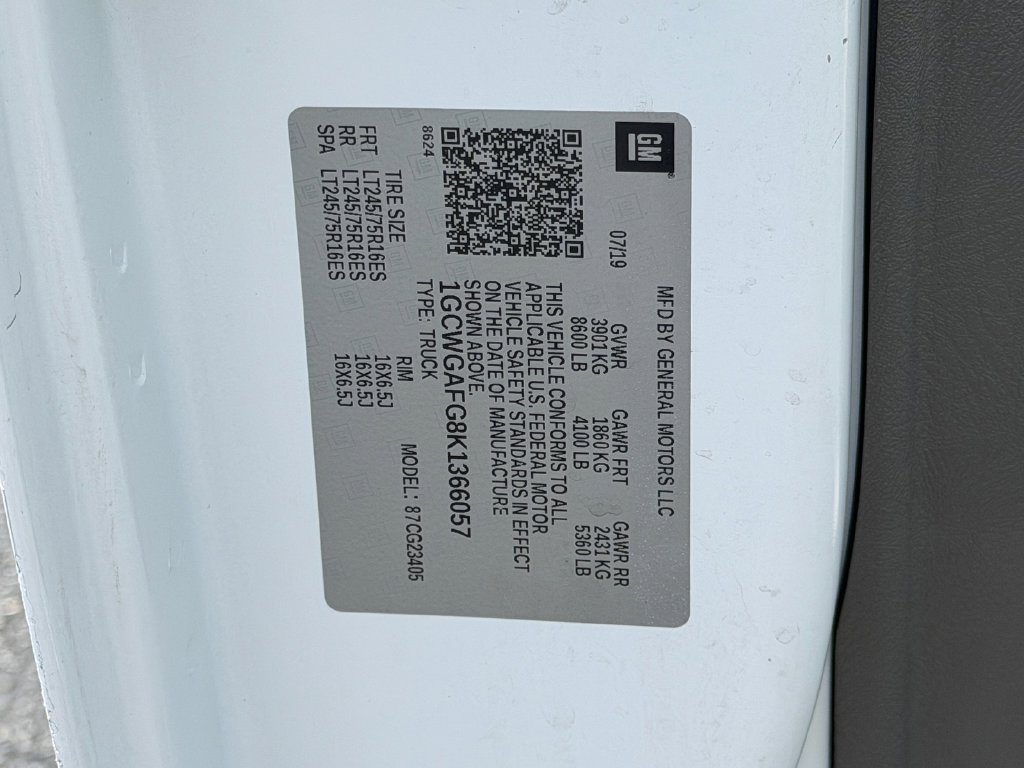 Used 2019 Chevrolet Express 2500 w/ Driver Convenience Package RWD image 21