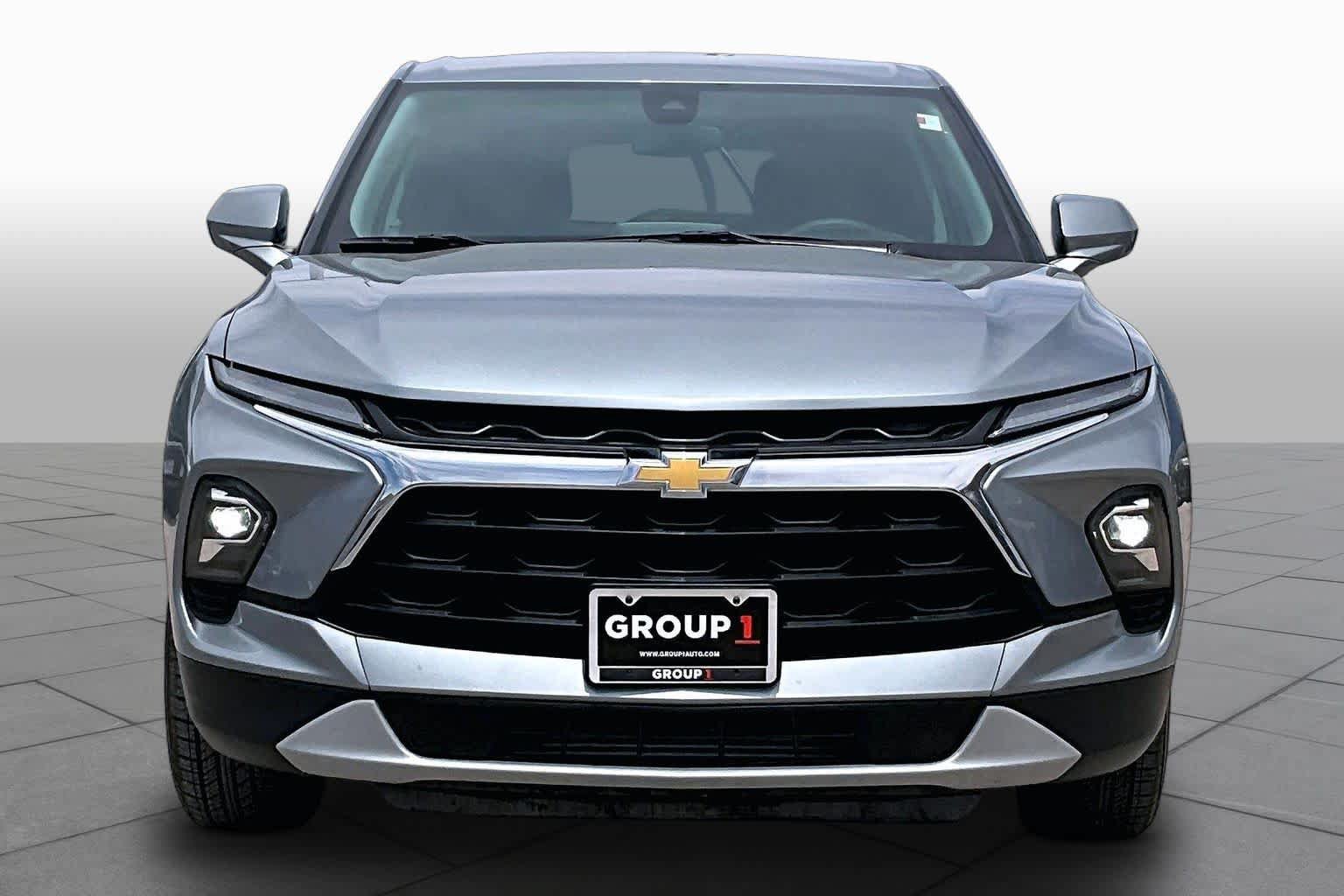 Used 2025 Chevrolet Blazer LT FWD image 4