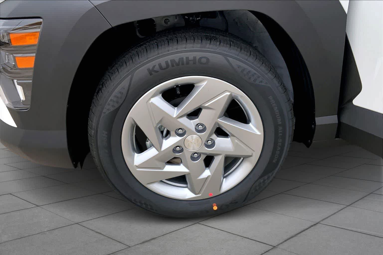 New 2026 Hyundai Kona SE FWD image 11
