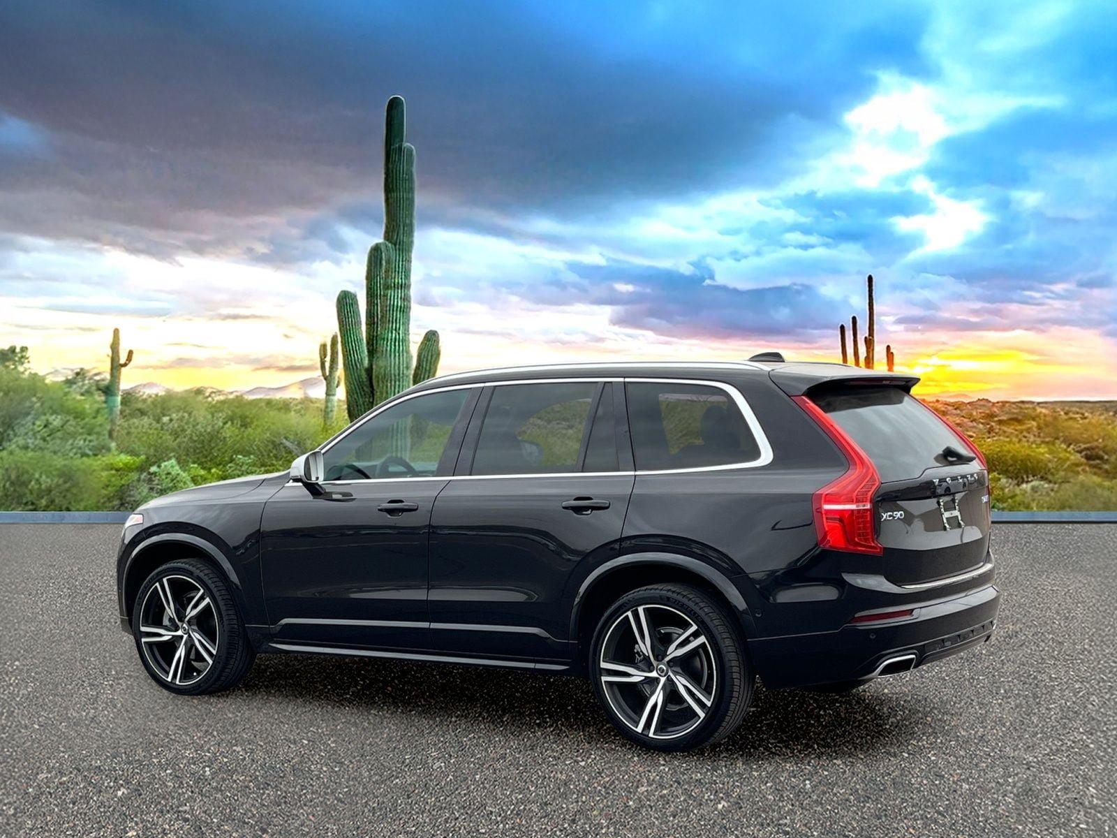 Used 2019 Volvo XC90 T6 R-Design w/ Advanced Package AWD/4WD image 4