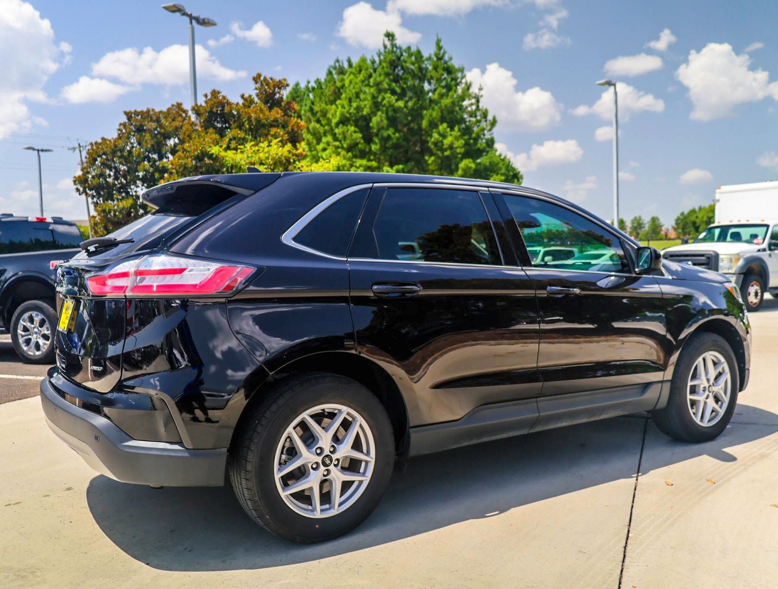 Used 2023 Ford Edge SEL w/ Convenience Package AWD/4WD image 7