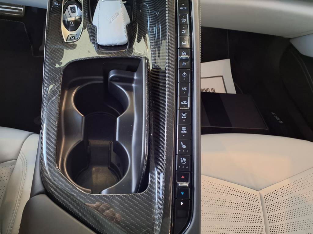 Used 2024 Chevrolet Corvette Z06 RWD image 16